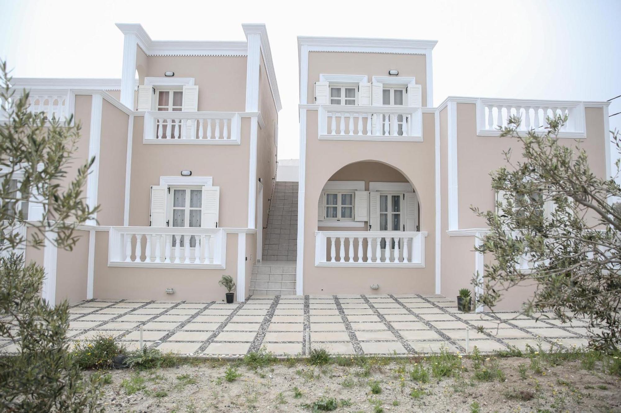 Pension St.George Rooms & Studios Perivolos  Exterior photo