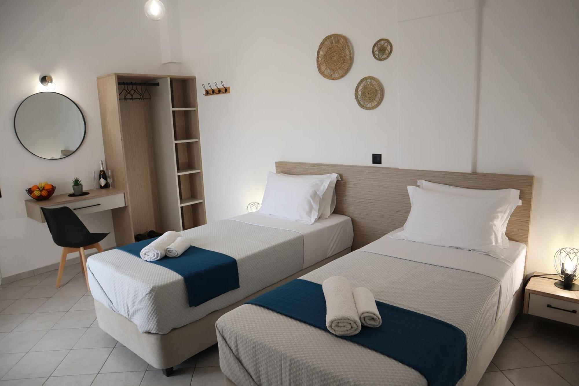 Pension St.George Rooms & Studios Perivolos  Exterior photo
