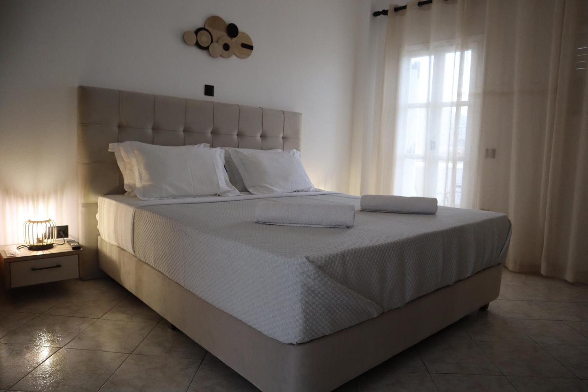Pension St.George Rooms & Studios Perivolos  Exterior photo